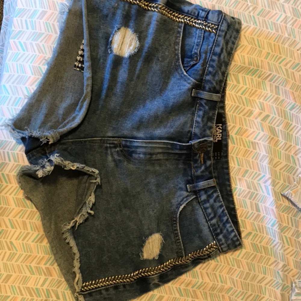 Low waist shorts